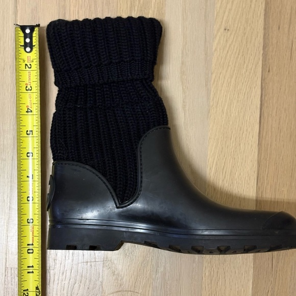 Authentic Women’s Gucci Lana Rubber Boots - Picture 5 of 9